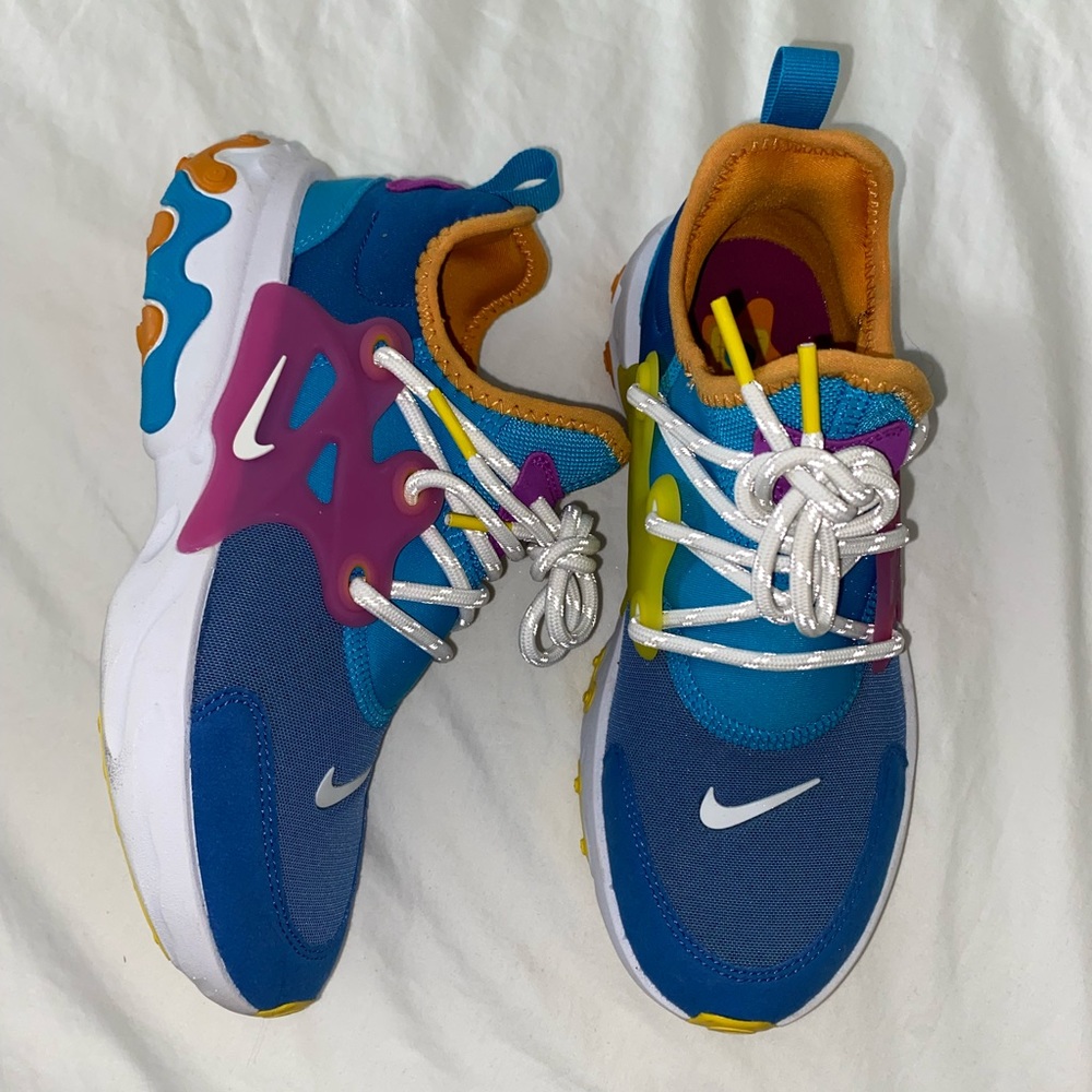 Big kids size 4Y Nike React Presto